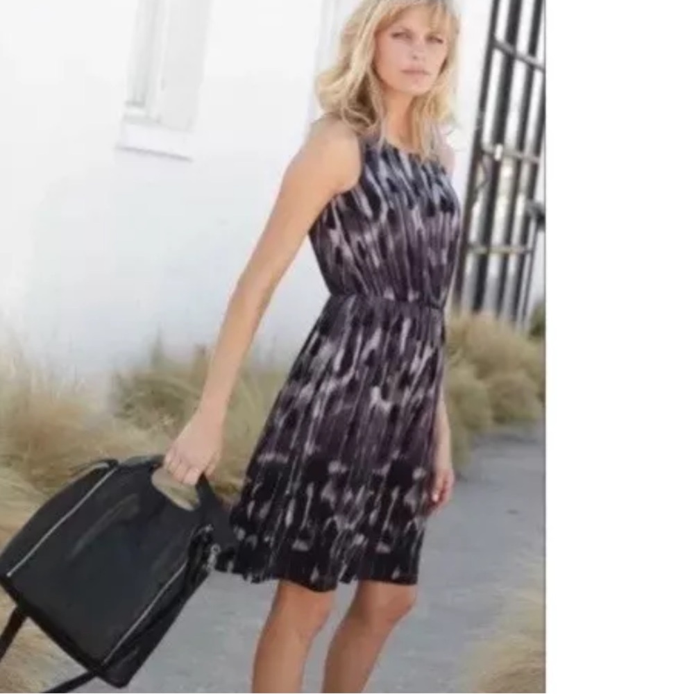 Sleeveless Black & Gray Printed Summer Dress